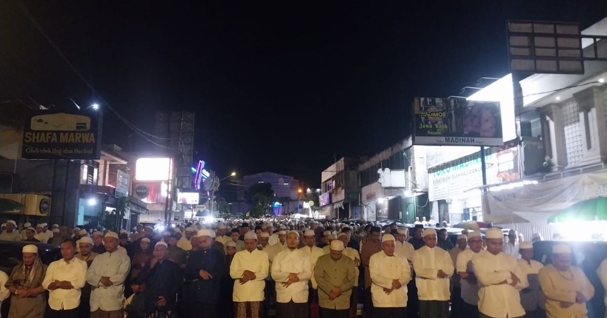 Kawasan Empang Bogor Dipadati Jemaah untuk Laksanakan Salat Tarawih, Tradisi Malam Ganjil Ramadhan Datangnya Lailatul Qadar