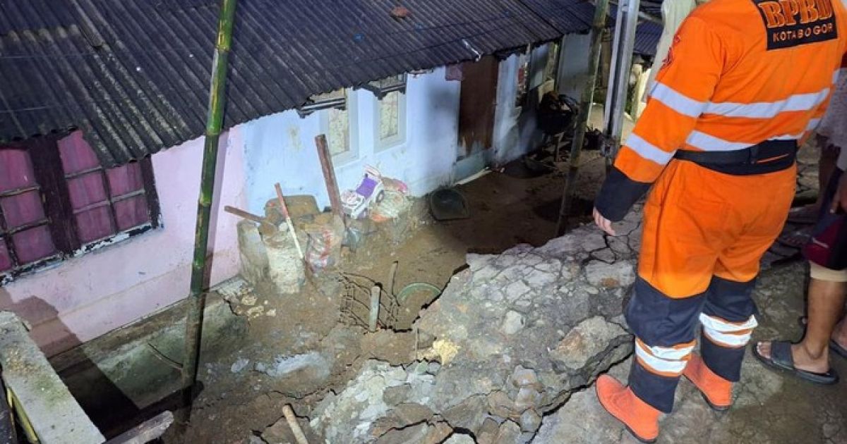 Hujan Deras Picu Banjir dan Longsor di Beberapa Wilayah Kota Bogor