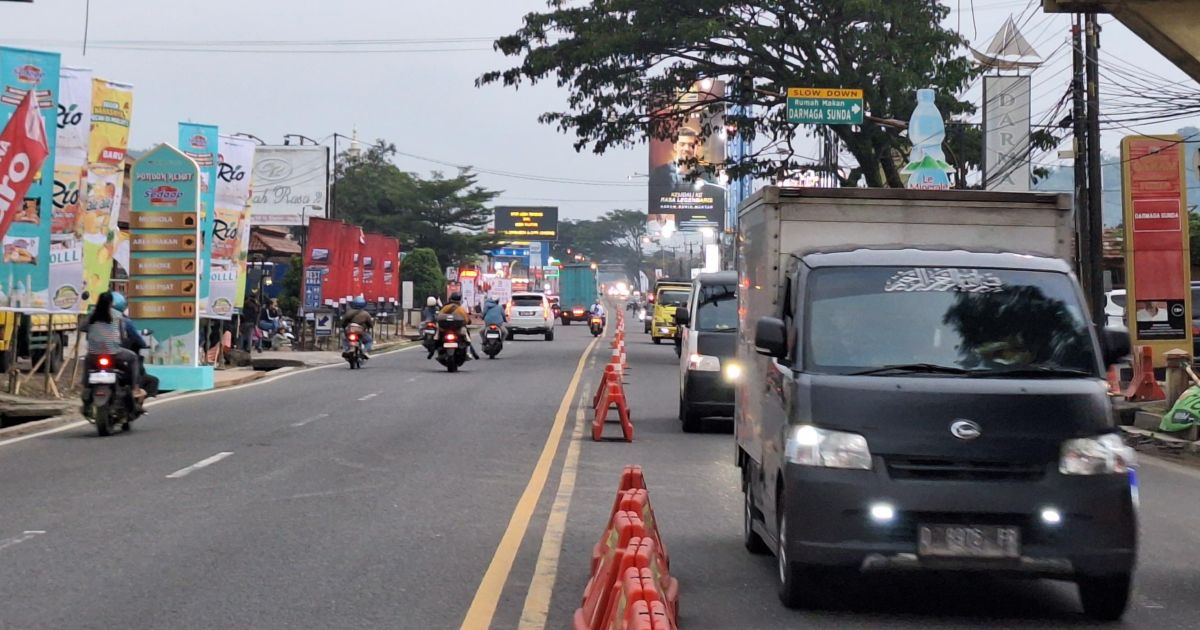 Polda Jabar Terapkan One Way Penggal Efektif Urai Macet di Jalur Mudik