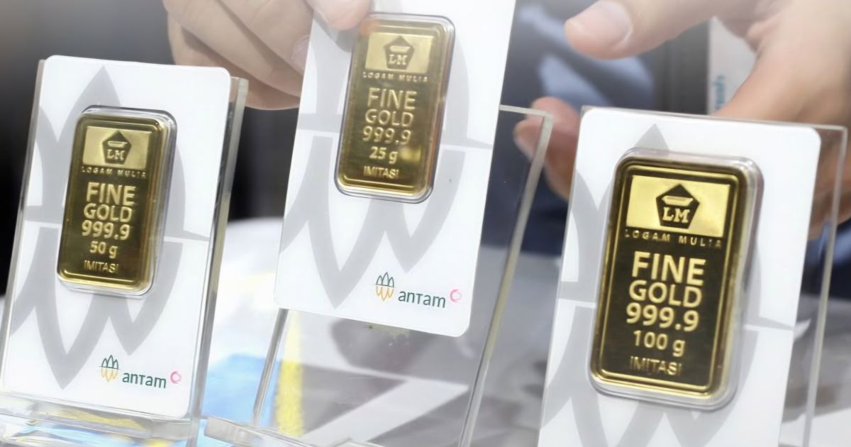 Harga Emas Antam Turun, Investor Diminta Waspada
