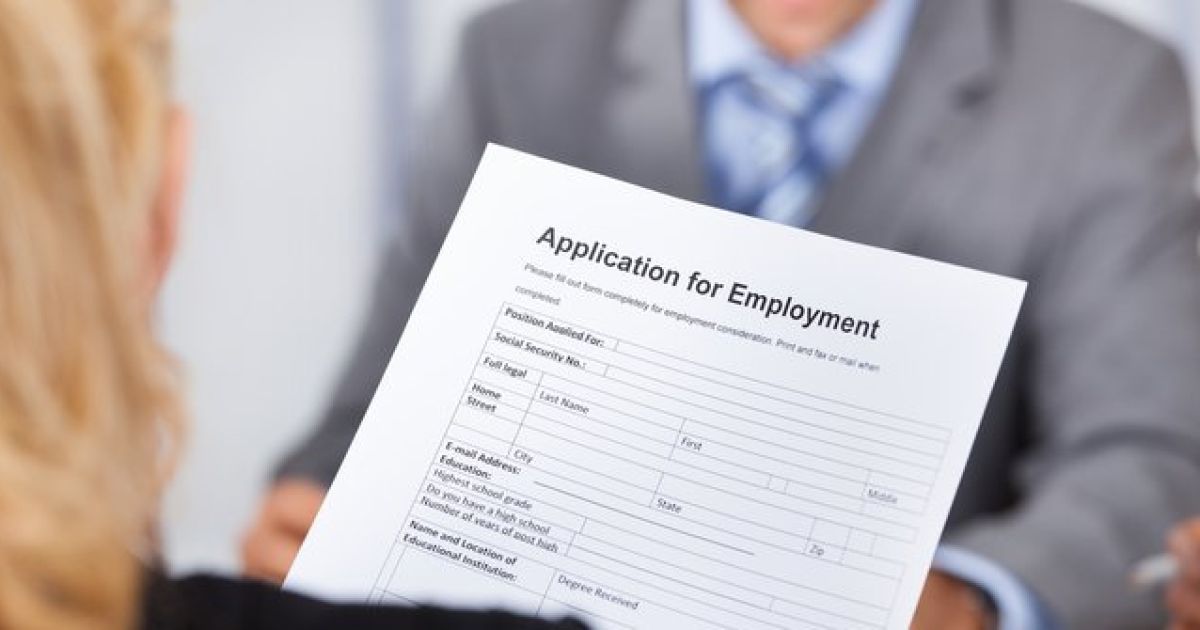 Tips Membuat CV Fresh Graduate Tanpa Pengalaman Agar Dilirik HRD