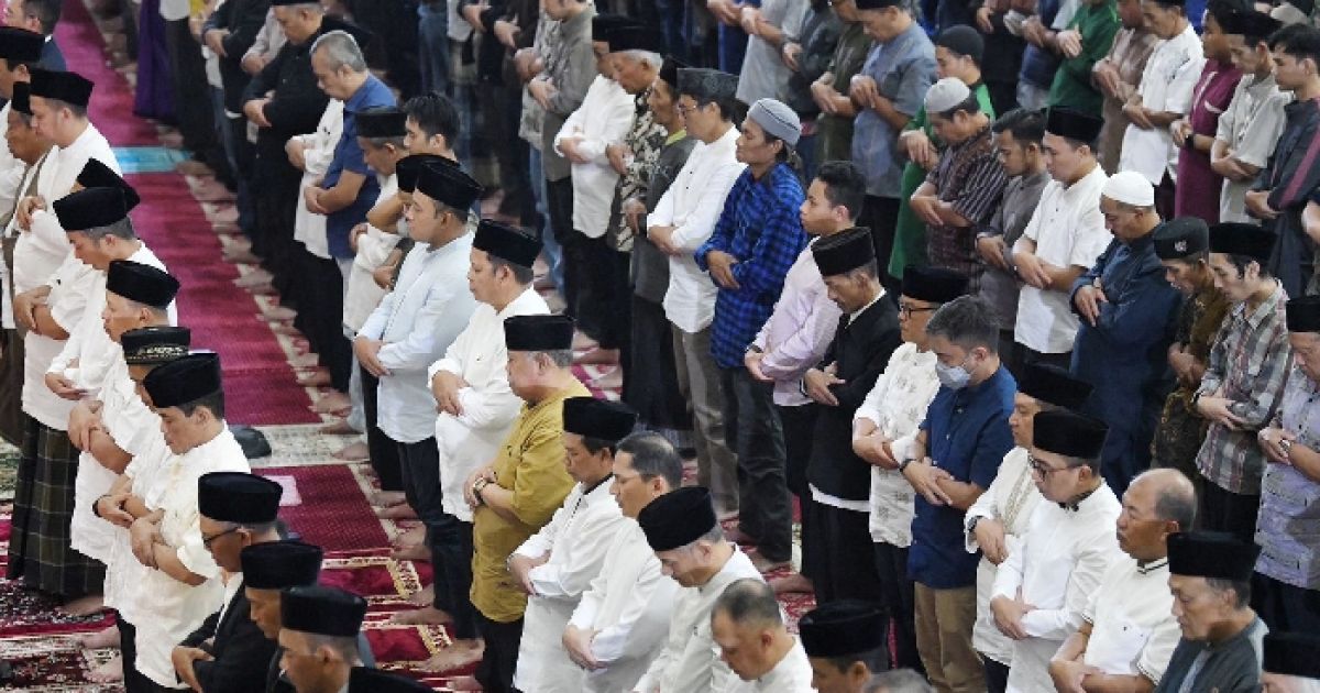 Tata Cara Sholat Idul Fitri Lengkap: Niat, Bacaan, dan Ketentuannya