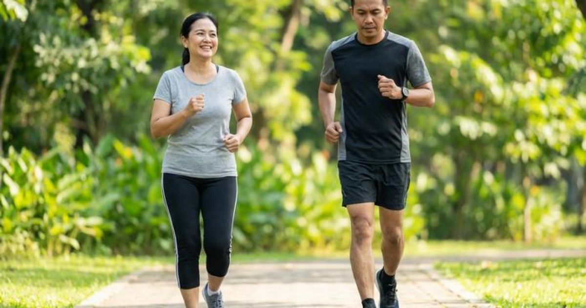 Lari vs Jalan Kaki: Kenali 5 Perbedaan Utama dan Manfaatnya bagi Tubuh