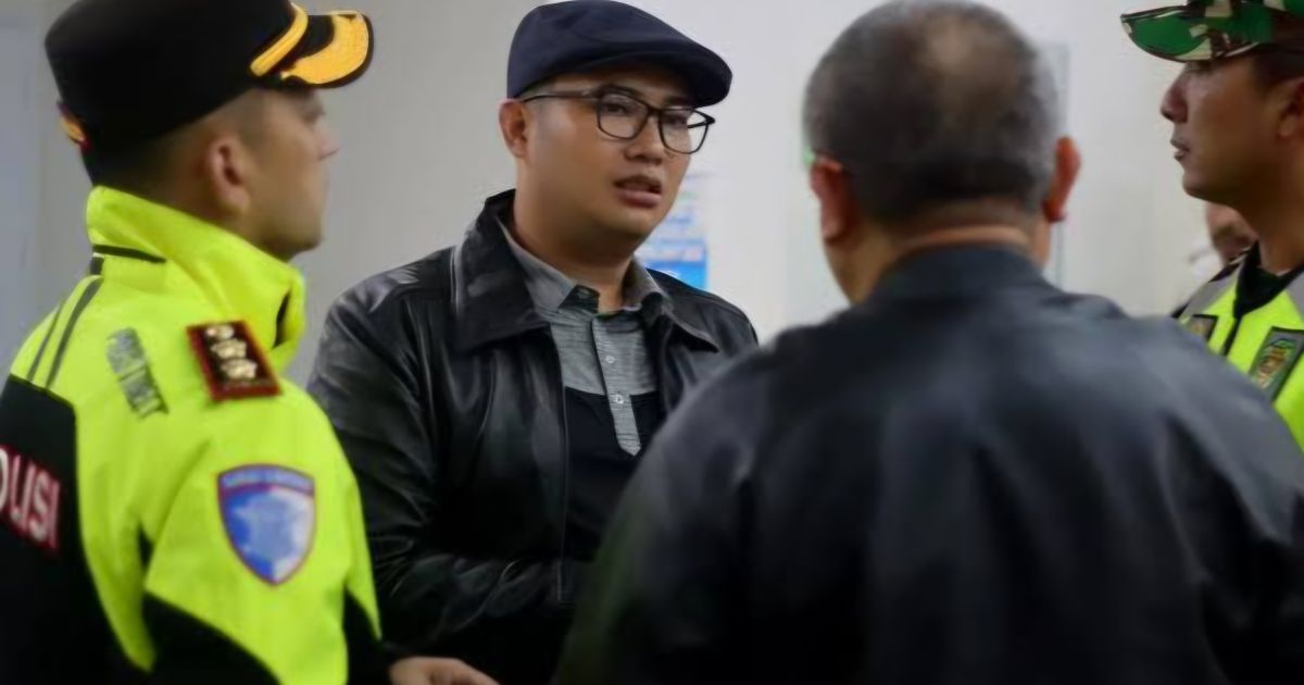 Ketua DPRD Kabupaten Bogor Sastra Winara saat mengikuti Patroli Forkopimda. Foto : Humas DPRD