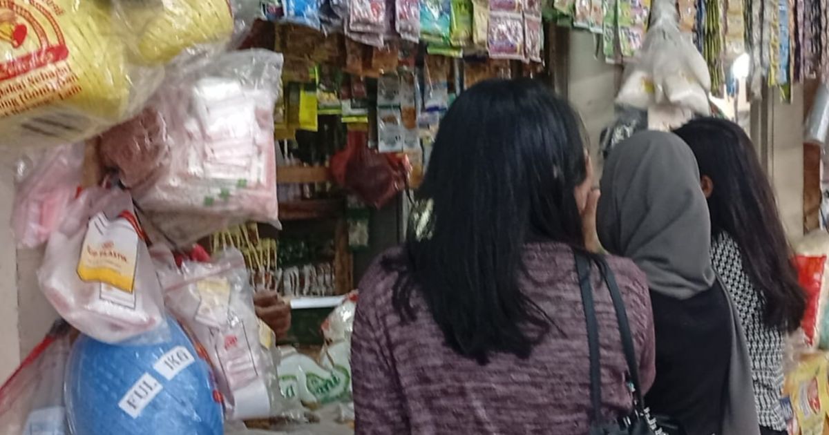 Lonjakan Harga Plastik Bikin Pedagang di Kota Bogor Resah