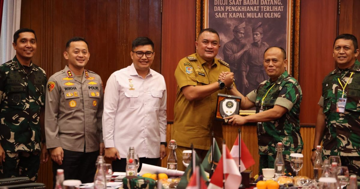 Bupati Bogor Terima Perwira Seskoad, Tekankan Sinergi TNI-Polri Tangani Bencana