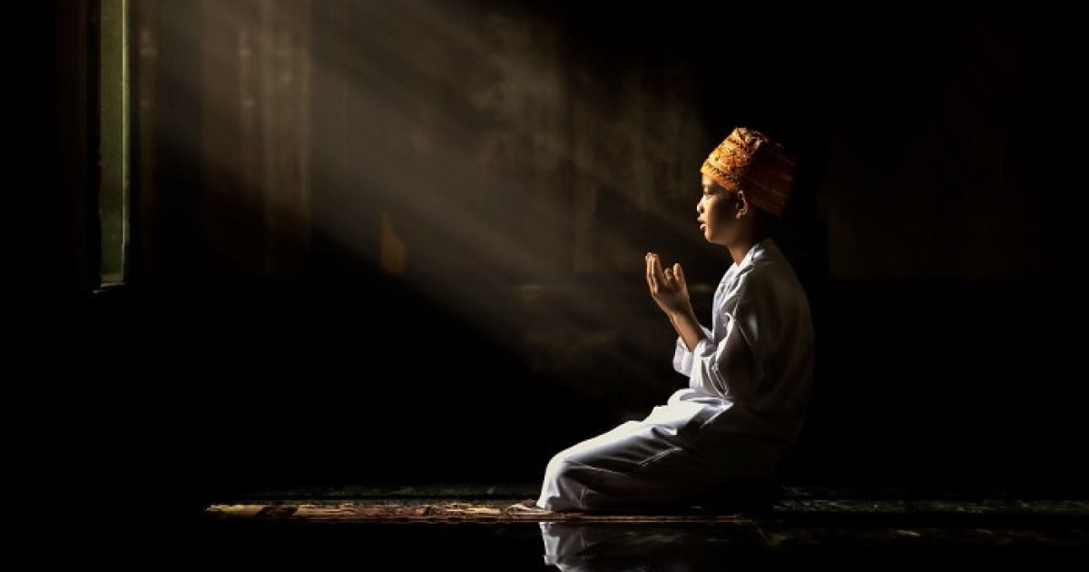 10 Tips Ampuh Bangun Salat Tahajud dan Sederet Keutamaannya bagi Muslim
