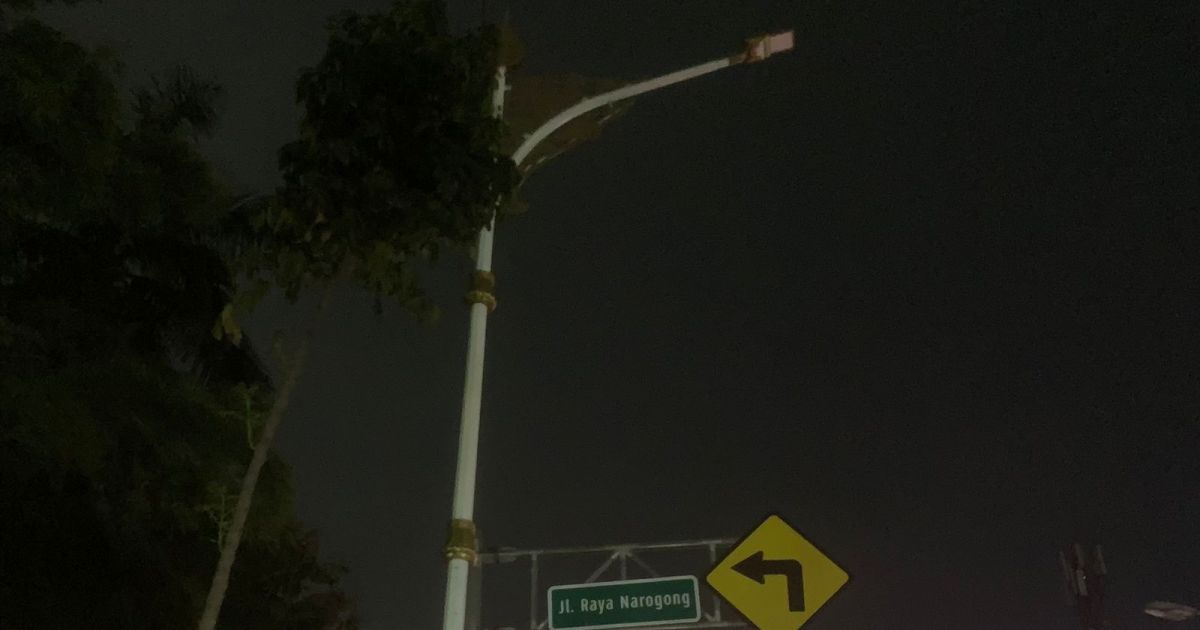 Jalan Narogong Gelap Gurita, Pemprov Jabar Dinilai Gagal Jaga PJU Tetap Berfungsi