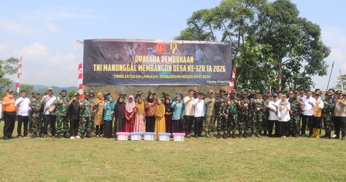 TNI–Pemkab Bogor Buka Jalan 5,2 Km di Cigudeg