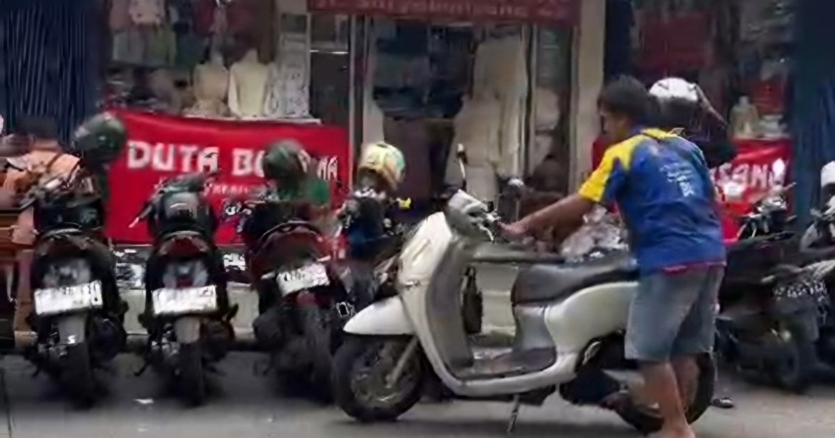 Juru Parkir Suryakencana Kejar Setoran Harian Usai Penataan Parkir Baru Diterapkan