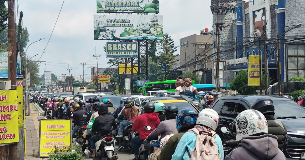 Volume Kendaraan Menuju Puncak Menurun, Polisi Tetap Terapkan One Way