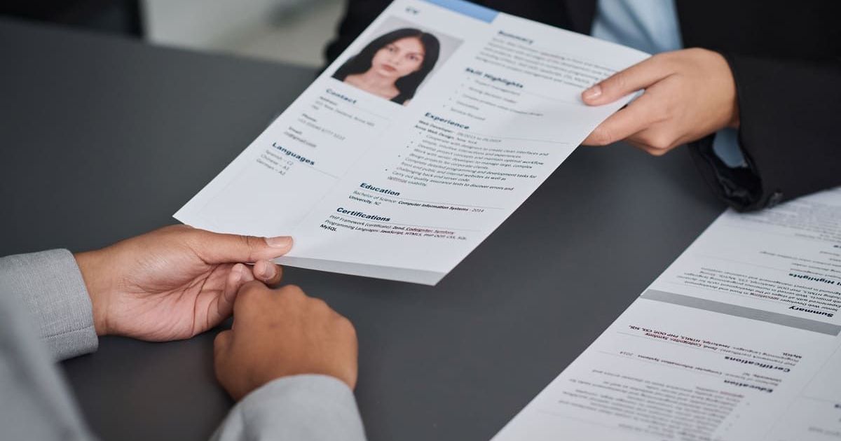 Panduan Lengkap Menulis Surat Lamaran Kerja Profesional agar Dilirik HRD