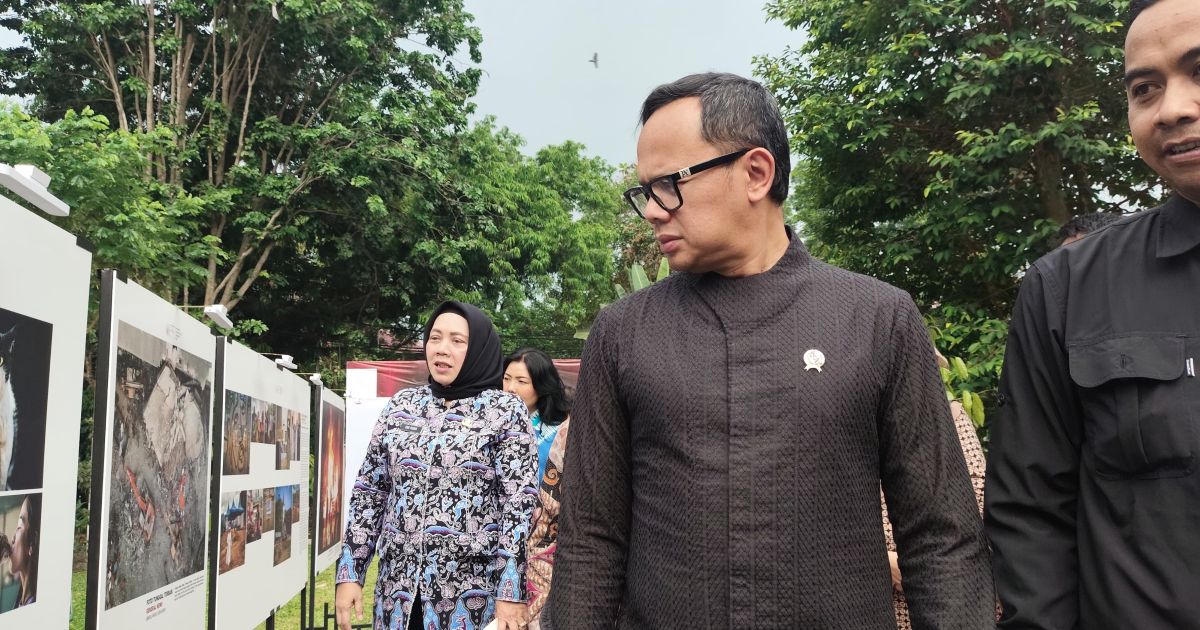 Bima Arya Tersentuh Lihat Foto Korban Erupsi Semeru di APFI 2026