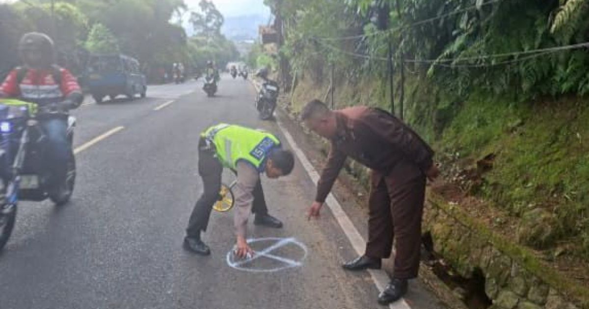 Mahasiswi Depok Tewas Terserempet Truk saat One Way Puncak, Sopir Kabur