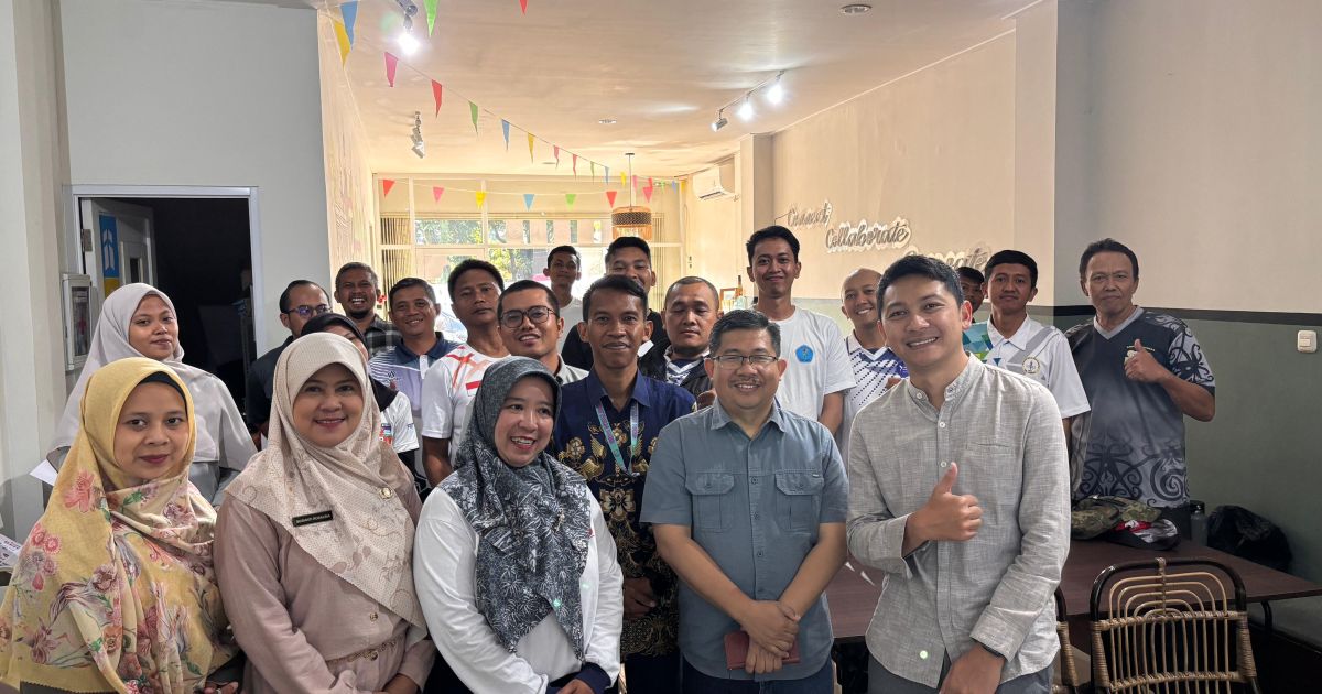 foto bersama Nutrifood bersama Guru Belajar Foundation menggelar workshop