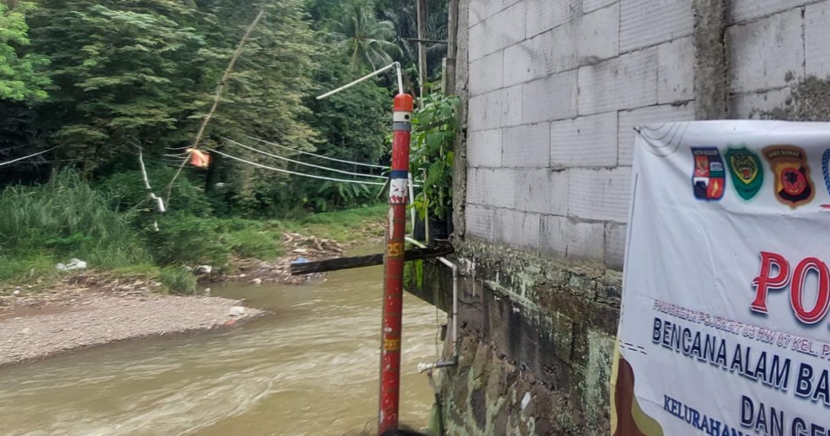 Warga Panaragan Bangun Alarm Banjir Manual, Siaga 24 Jam Pantau Sungai Cisadane