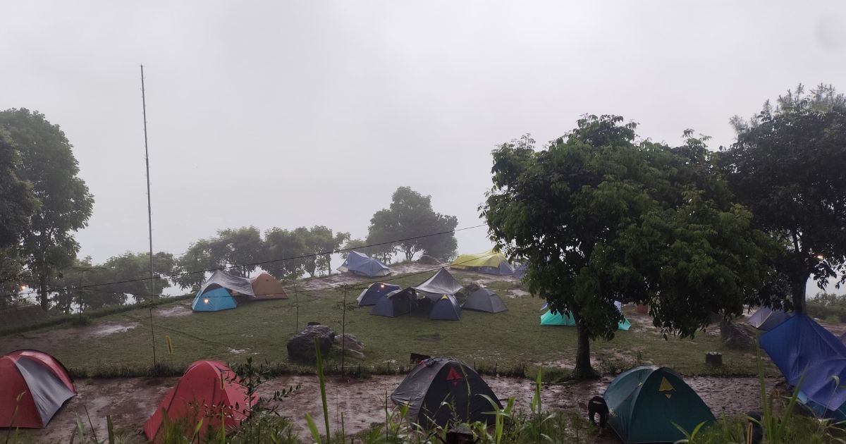 Mencari Tenang di Bukit Cirimpak, Saat Kepala Terlalu Penuh oleh Rutinitas