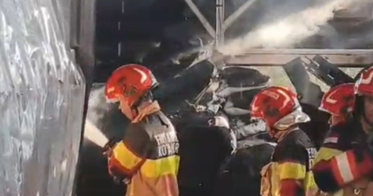 Pabrik Briket di Bogor Terbakar Akibat Overheat, Kerugian Rp500 Juta