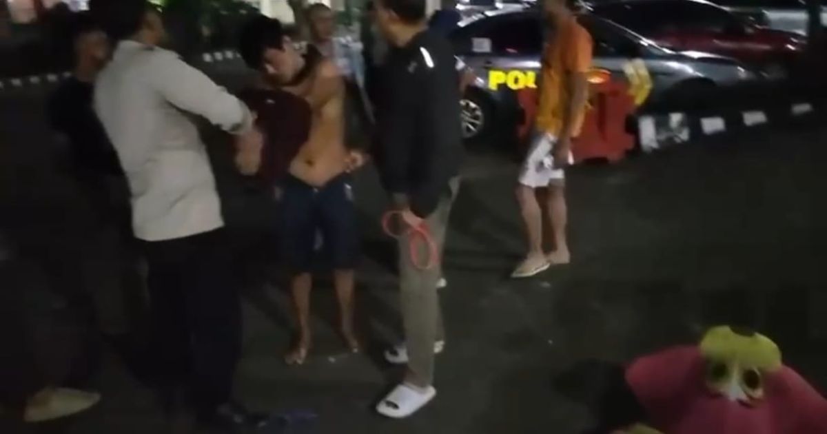 Polsek Cileungsi Tangkap Pengamen Badut Curi Hp dan Dompet Pedagang
