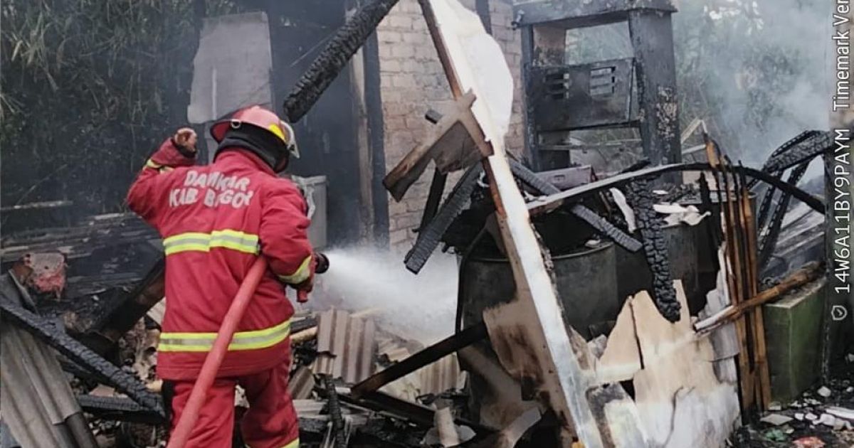Toko Beras dan Pom Bensin Mini di Ciampea Ludes Terbakar