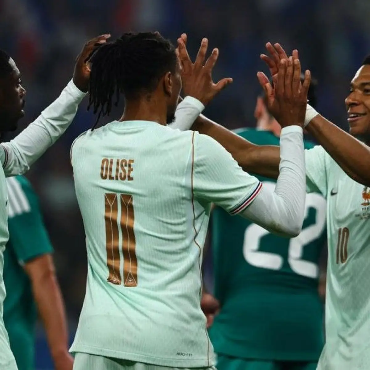 Hat-Trick Michael Olise Pastikan Kemenangan Meyakinkan Prancis atas Irlandia Utara