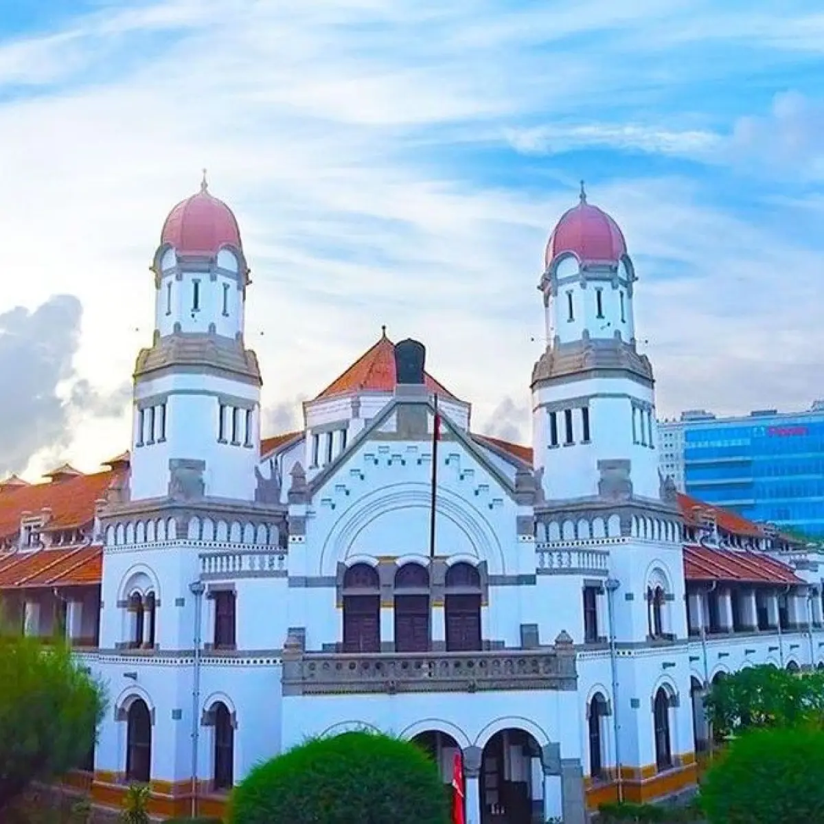 Fakta di Balik Julukan Seribu Pintu: Menguak Jumlah Pintu Lawang Sewu Semarang yang Sebenarnya