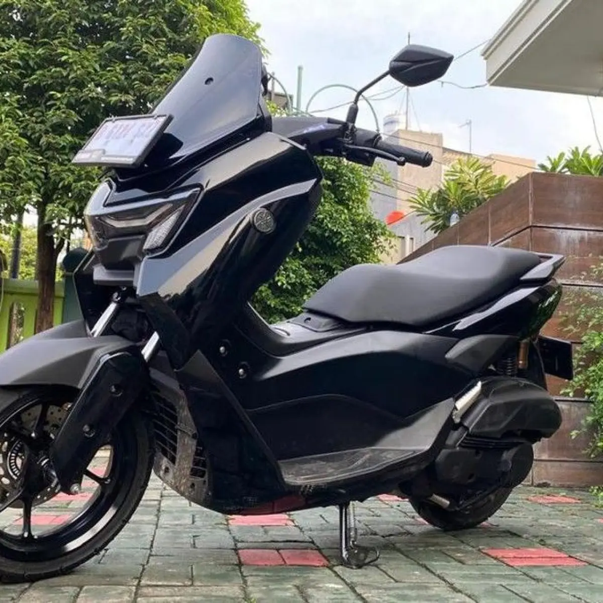 Isi full tank Pertama NMax dan PCX. Foto: Septian Farhan Nurhuda / detikOto
