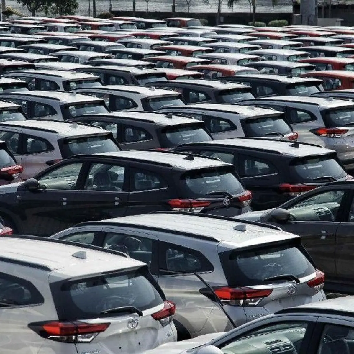 Penjualan Mobil Domestik Melonjak di Awal Tahun, Namun Mei 2026 Alami Koreksi Tajam