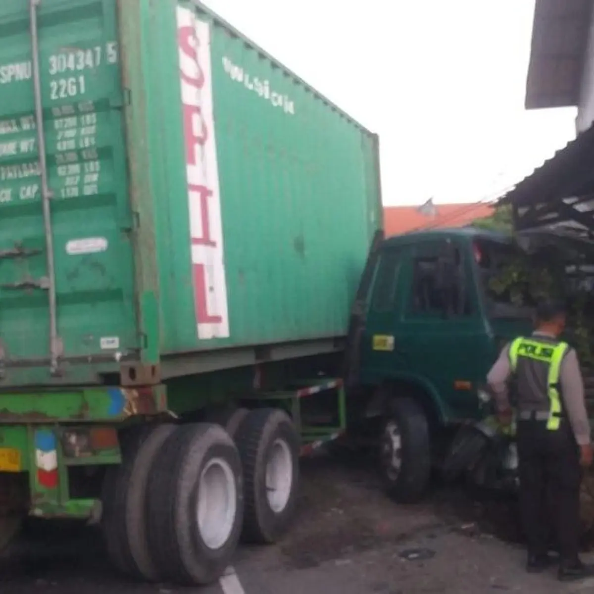 Tragedi Maut di Balongbendo Sidoarjo: Adu Banteng Lima Kendaraan Renggut Dua Nyawa Pengendara Motor