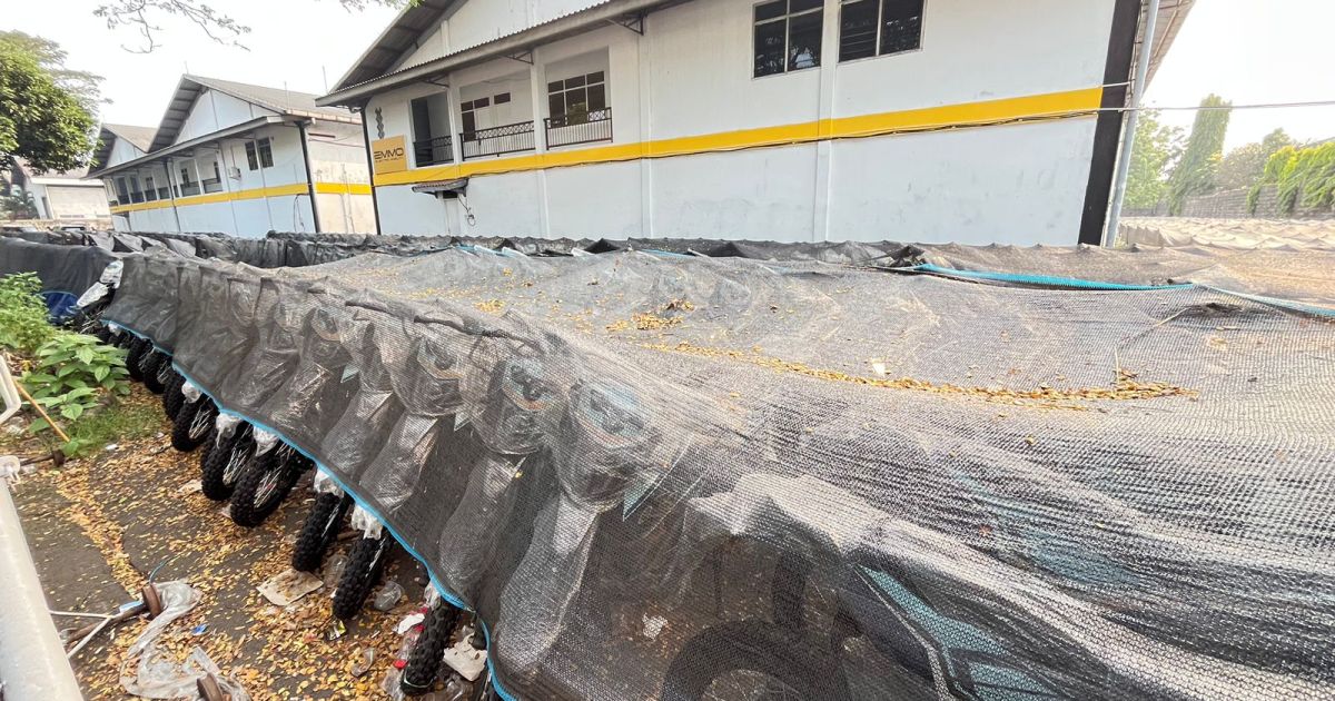 Ribuan Motor Listrik Bantuan Senilai Rp1,3 Triliun Terparkir di Sentul