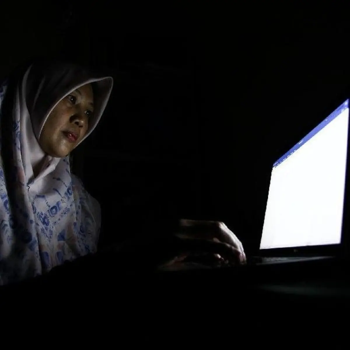 Warga Bekasi Keluhkan Pemadaman Mendadak Akibat PLN Lakukan Penguatan Jaringan Distribusi