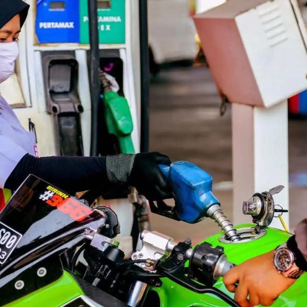 Dampak Kenaikan Harga Pertamax terhadap Pemilik Skutik Premium: Dilema Beralih ke RON 90