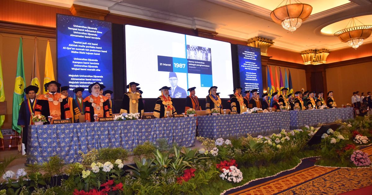 UNIDA Wisuda 405 Lulusan, Rektor Tekankan Pentingnya Karakter Tauhid