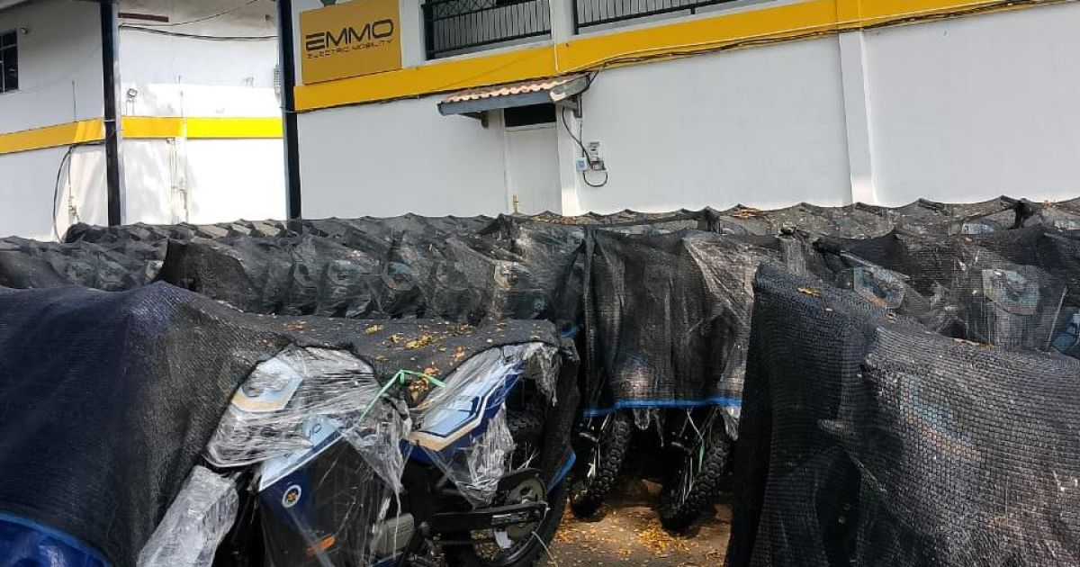 Ribuan Motor Listrik Program MBG Tertahan di Gudang Bogor