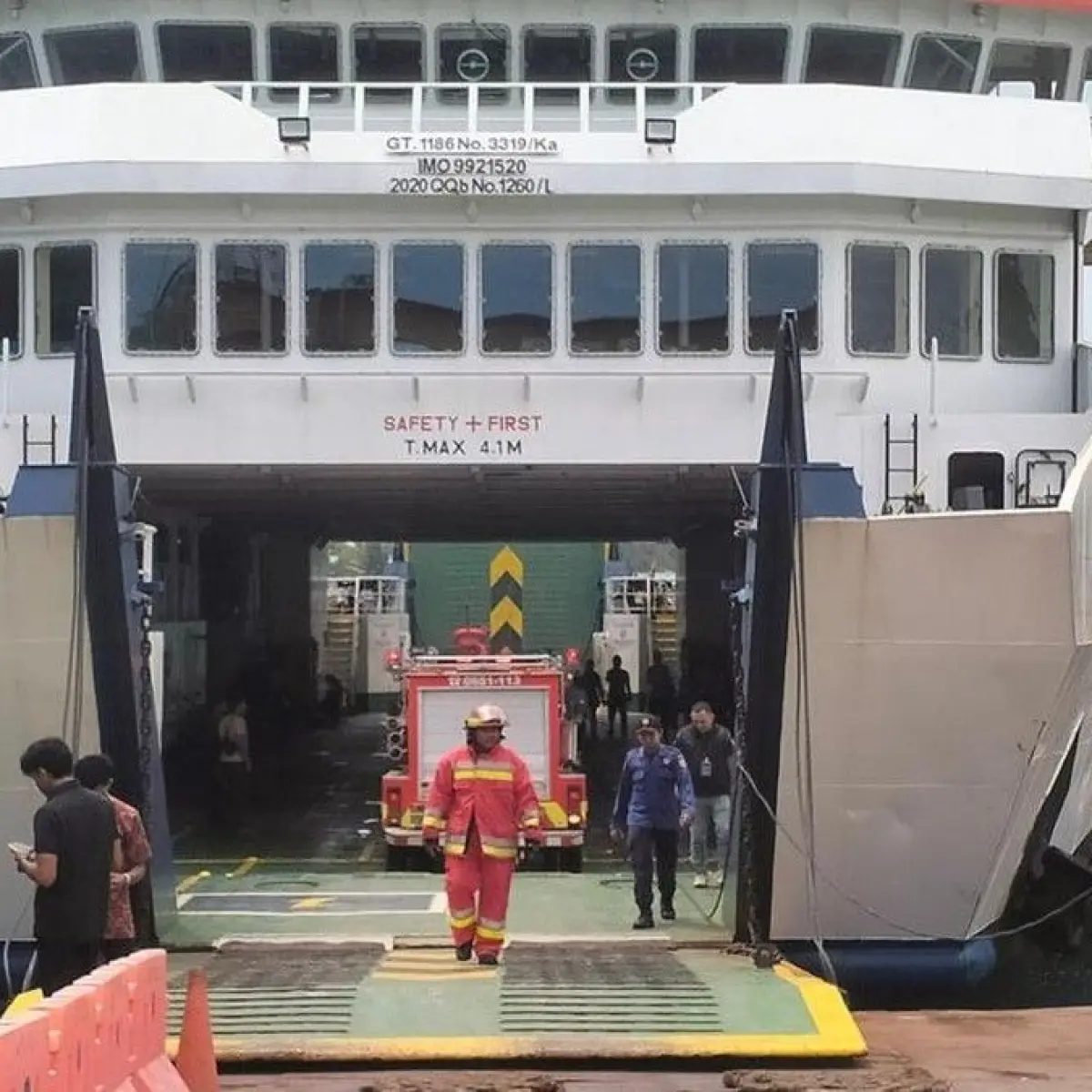 15 Orang Terluka Akibat Ledakan Misterius di Ruang Mesin Kapal Cepat Aceh di Pelabuhan Ulee Lheue