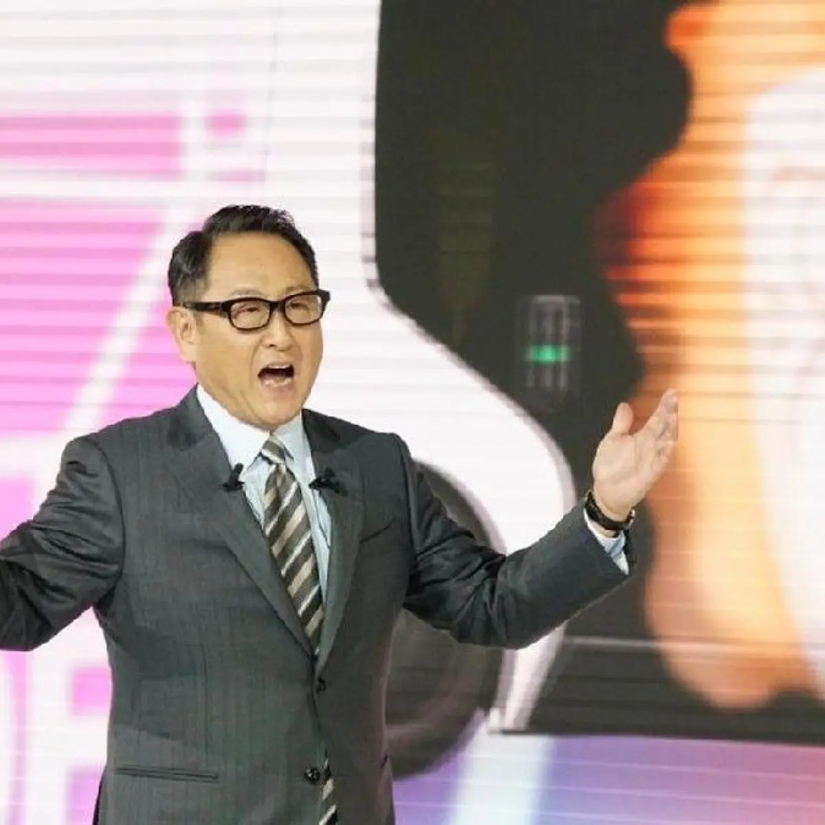 Akio Toyoda Suarakan Keprihatinan Mendalam atas Potensi Monopoli Kendaraan Listrik Global
