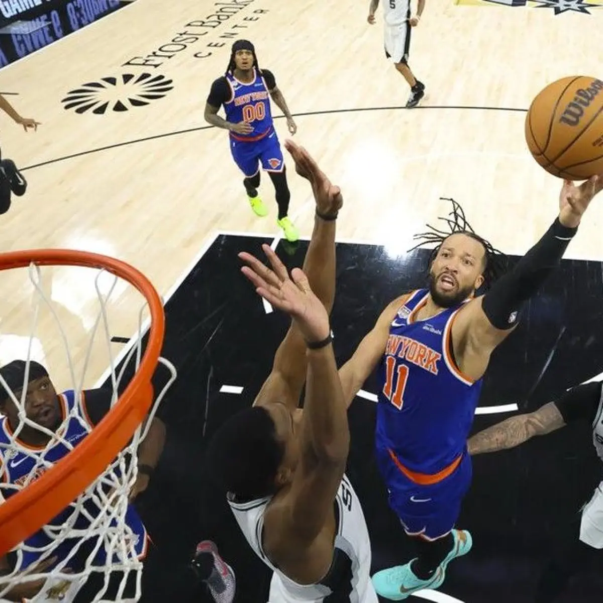 Knicks Hentikan Dominasi Spurs Lewat Comeback Spektakuler, Raih Gelar Juara NBA 2026