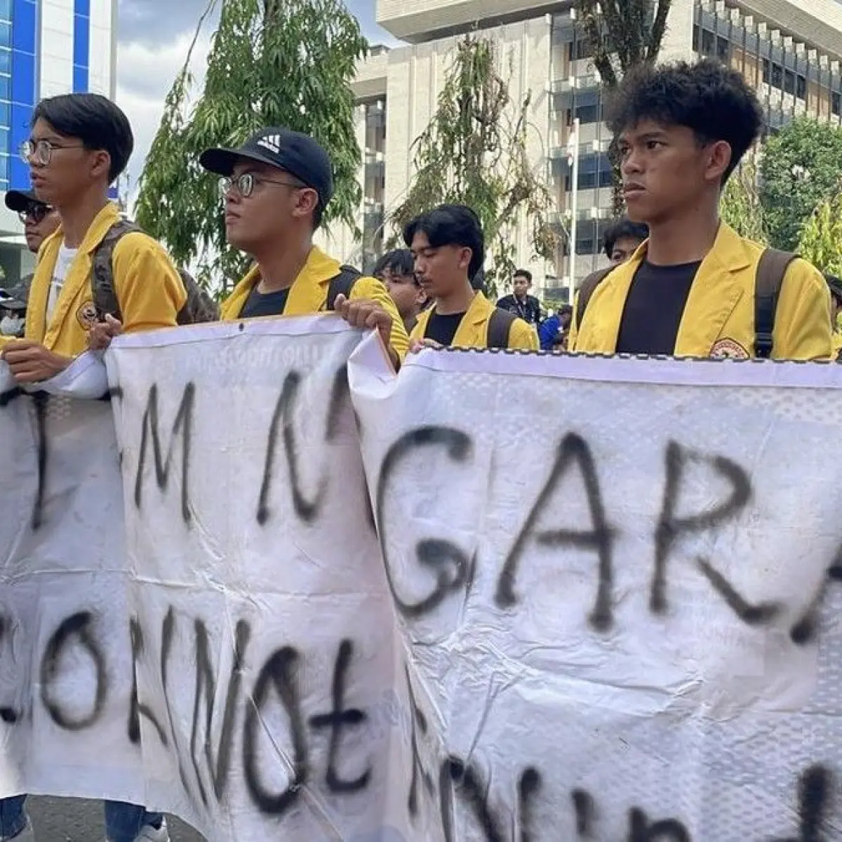 Gelombang Protes Mahasiswa Kalsel Guncang DPRD, Suarakan Penolakan Kenaikan Harga BBM dan Kebijakan Kontroversial Lainnya