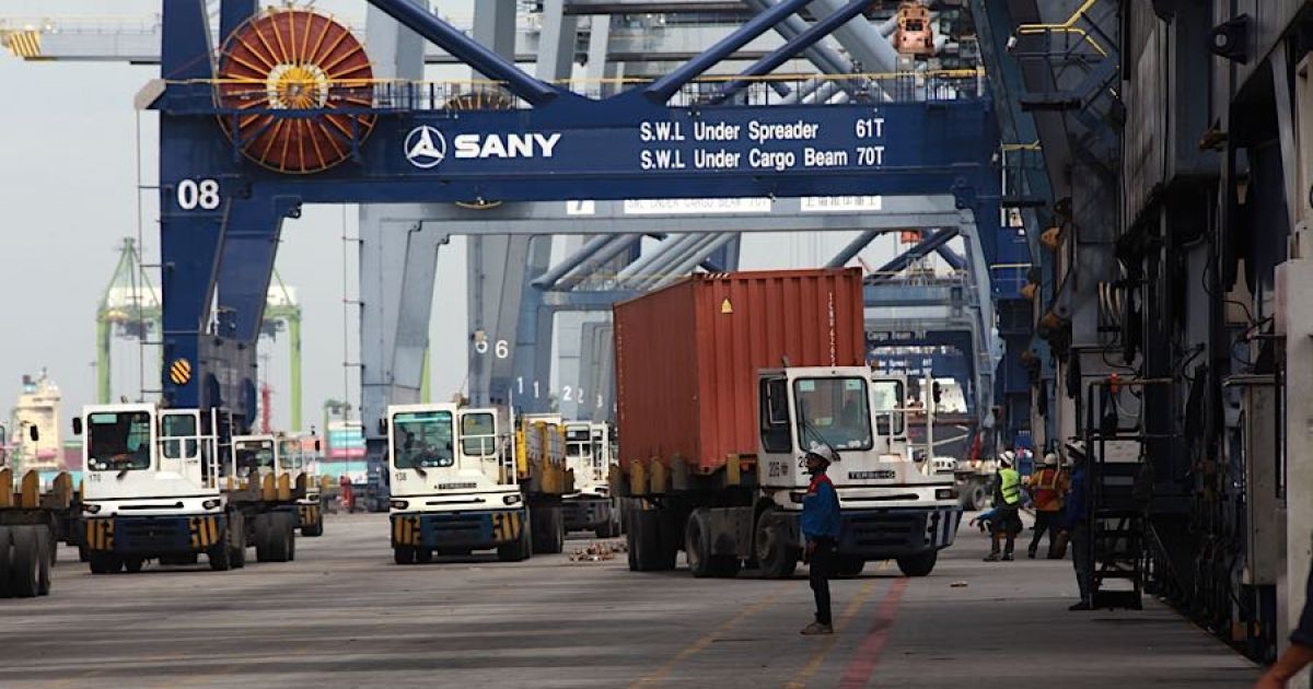 Dwelling Time Pelabuhan Tanjung Priok Mengkhawatirkan: Penumpukan Kontainer Ancam Kelancaran Logistik Nasional