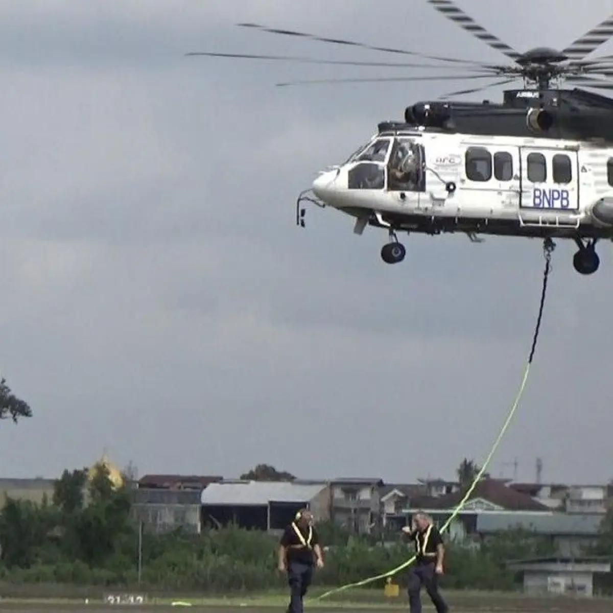 Antisipasi Puncak Kemarau, Pemprov Sumsel Ajukan Penambahan Empat Helikopter untuk Pemadaman Karhutla