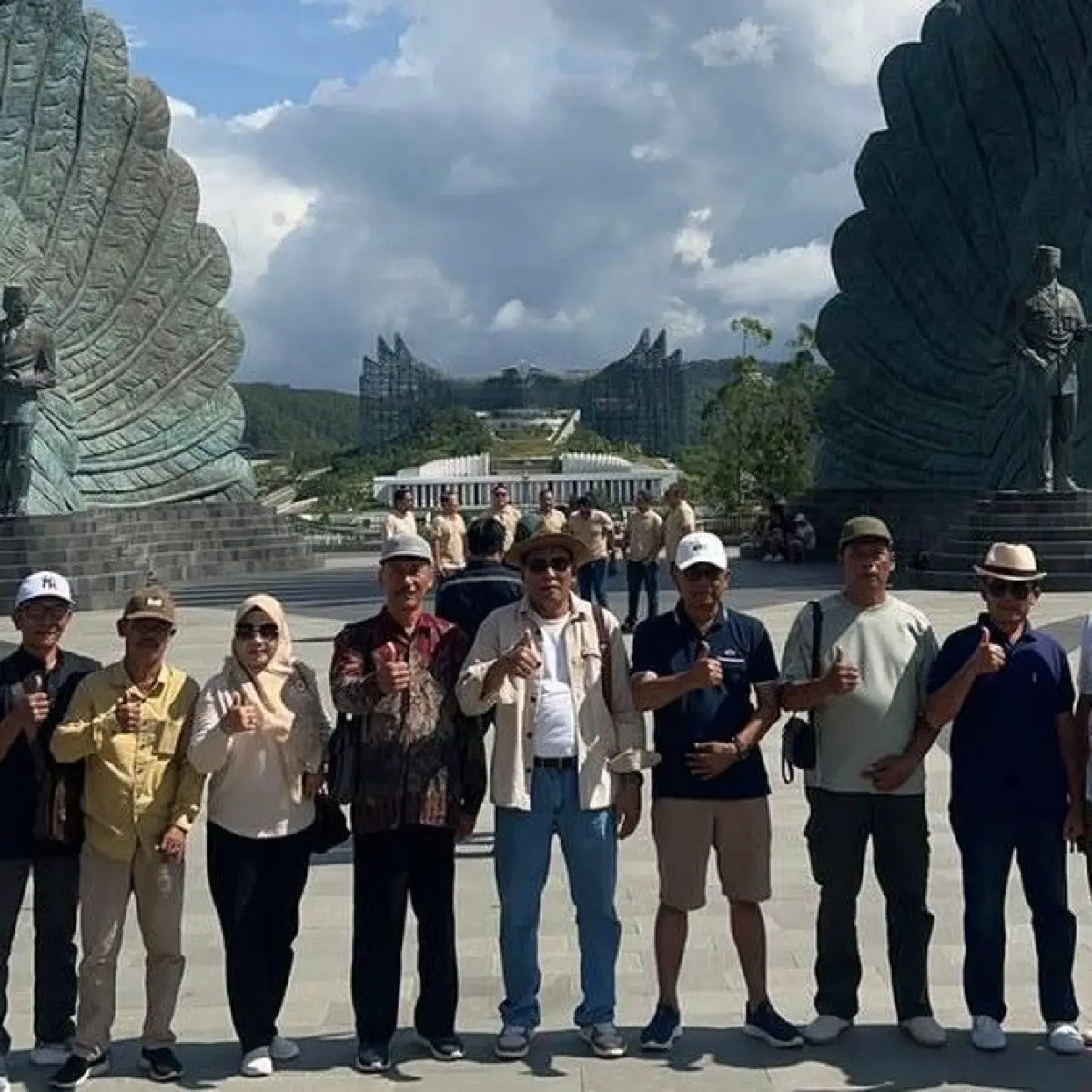 Kades Jombang Eksplorasi Kemegahan Infrastruktur Ibu Kota Nusantara, Biaya dari Kas Paguyuban