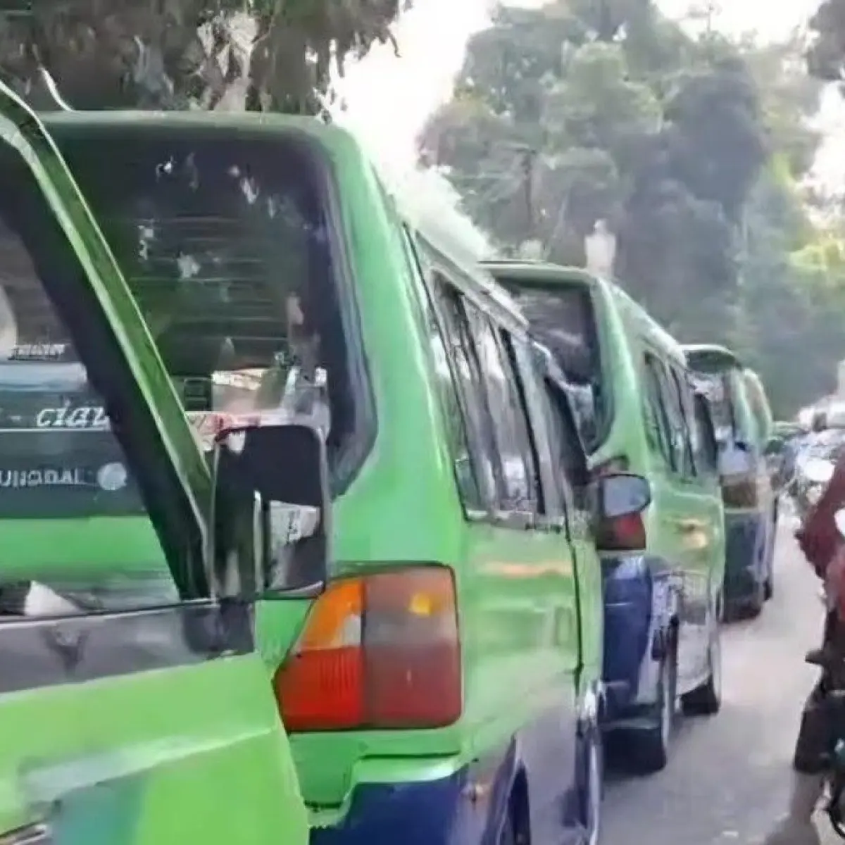 Konflik Mobilitas Kota Bogor: Sopir Angkot Protes Ekspansi Bus Stop Biskita yang Ancam Pendapatan