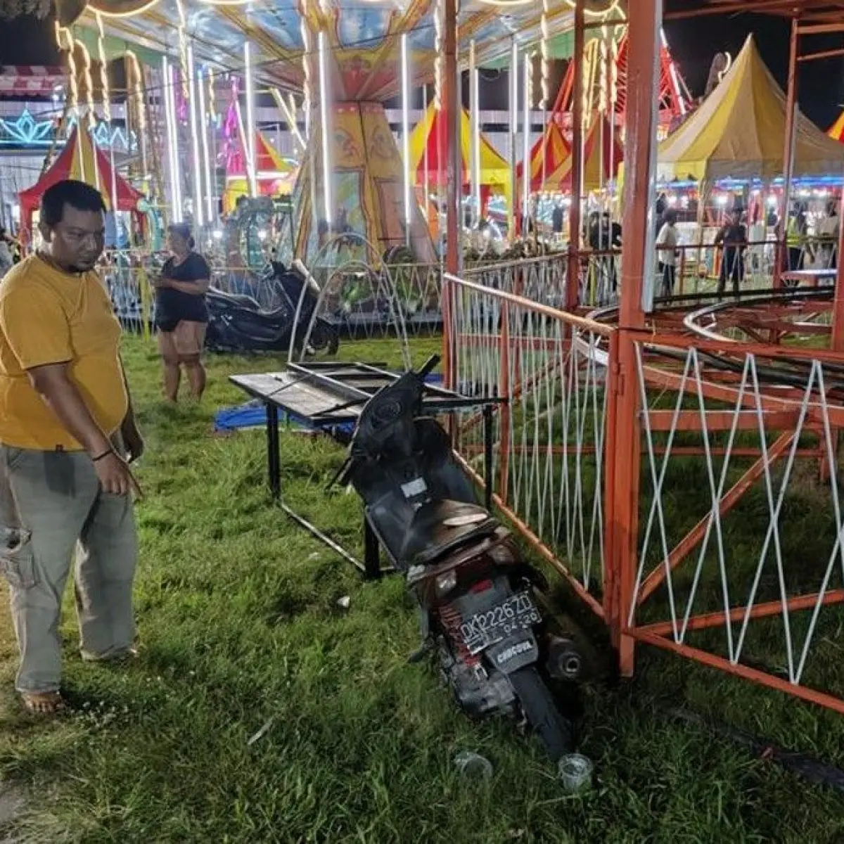 Tiga Pengunjung Terlempar dari Jet Coaster Pasar Malam Jembrana Akibat Kelebihan Muatan