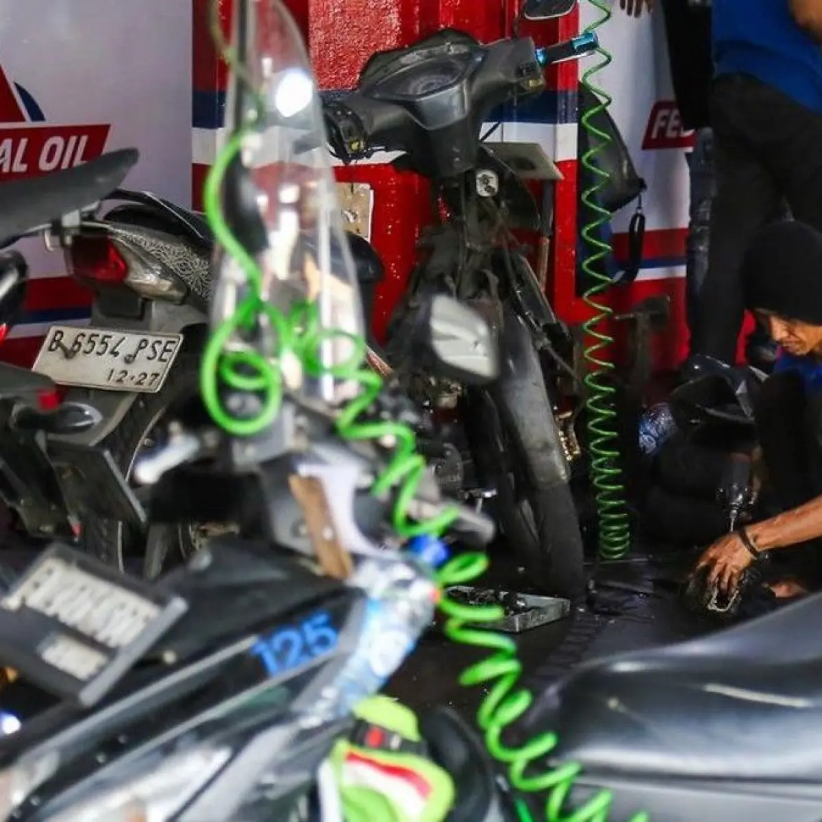Dampak Kurs Dolar Tinggi, Bengkel di Bekasi Keluhkan Sepi Pelanggan dan Biaya Komponen Meroket