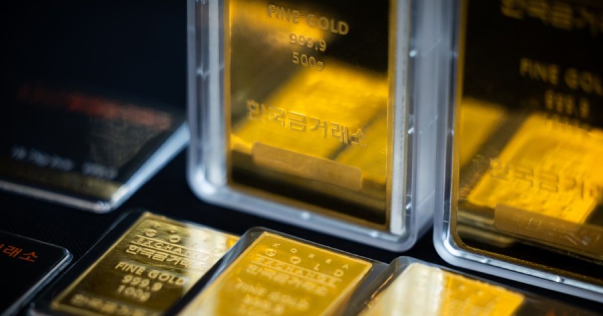 Analisis Mendalam: Dua Faktor Utama Penyebab Harga Emas Terkoreksi Tiga Minggu Berturut-turut