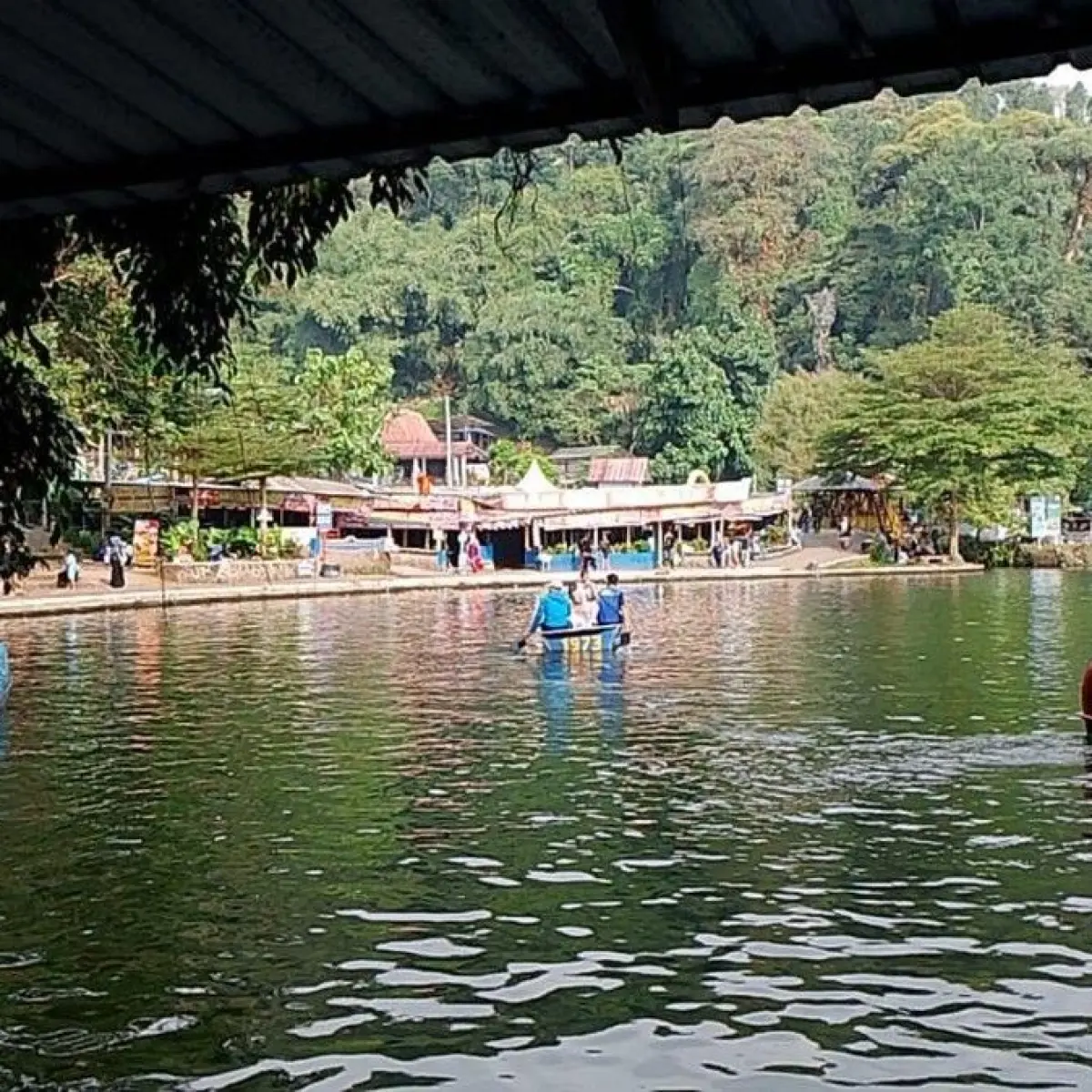 Situ Cipanten Majalengka: Keajaiban Air Dua Musim dan Daya Tarik Wisata Keluarga