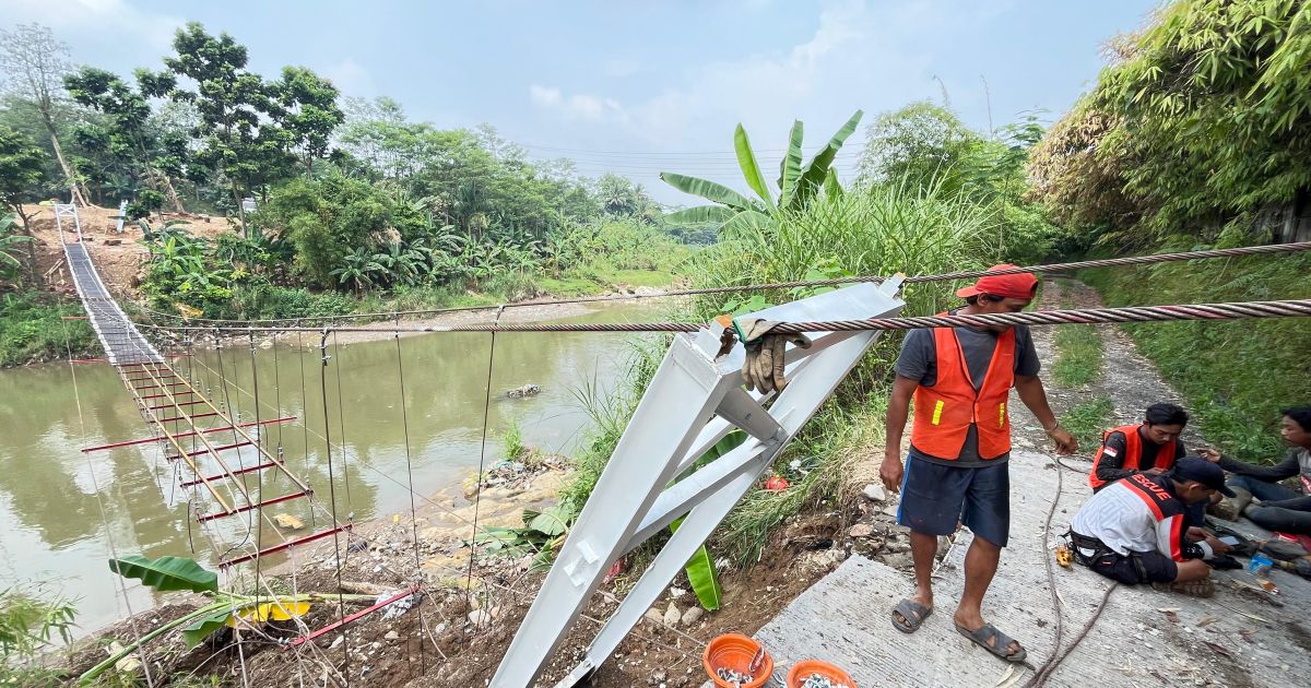 Jembatan Darurat WIKA di Klapanunggal Ambruk saat Hampir Rampung, Diduga Akibat Hujan