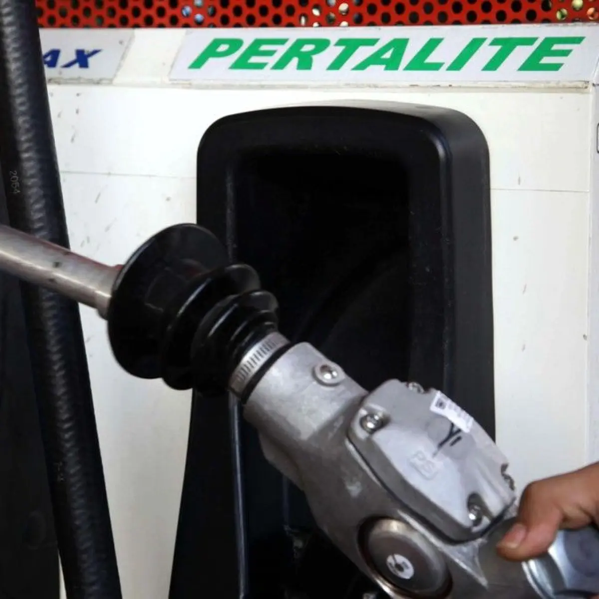 Menteri ESDM Tegaskan Pengguna Mobil Mewah Wajib Tinggalkan BBM Subsidi