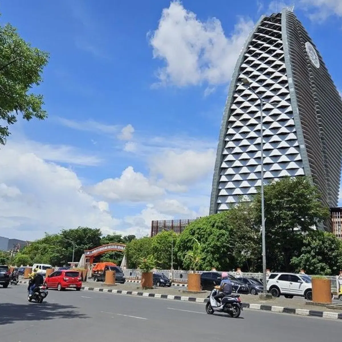 BMKG Rilis Prediksi Cuaca Makassar dan Sulsel 27 Juni 2026: Mayoritas Cerah Berawan, Waspada Angin Kencang Selatan