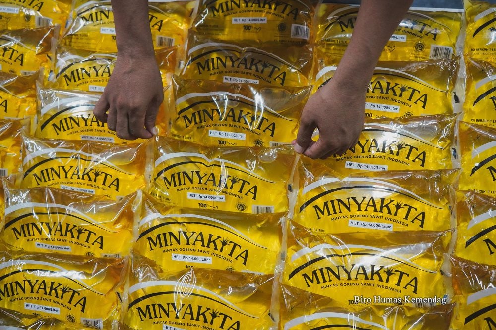 Bulog Tarik Massal Minyakita Produksi PT KMR Imbas Dugaan Kontaminasi Bau Tak Sedap